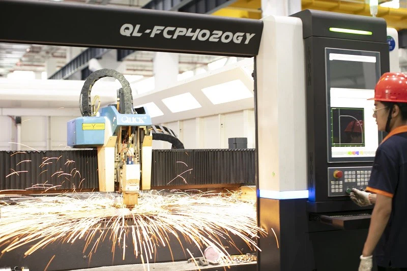 Adjusting Our Laser Cutting Machines Adjusting Our Laser Cutting Machines
